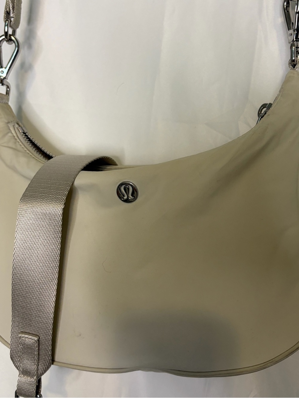 lululemon athletica Cream Crossbody Bag​ - Picture 3 of 11